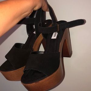 Steve Madden, Size 8 platform sandals